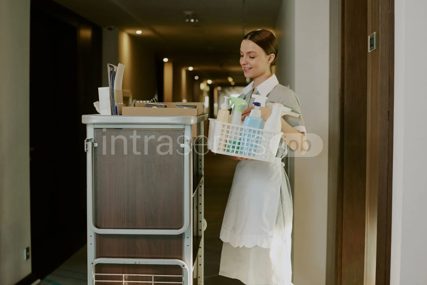 Job offer: Room attendant in hotel