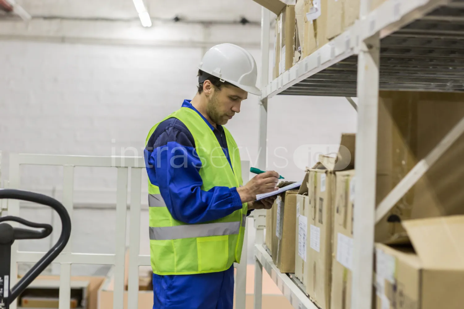 Job offer: Warehouse worker