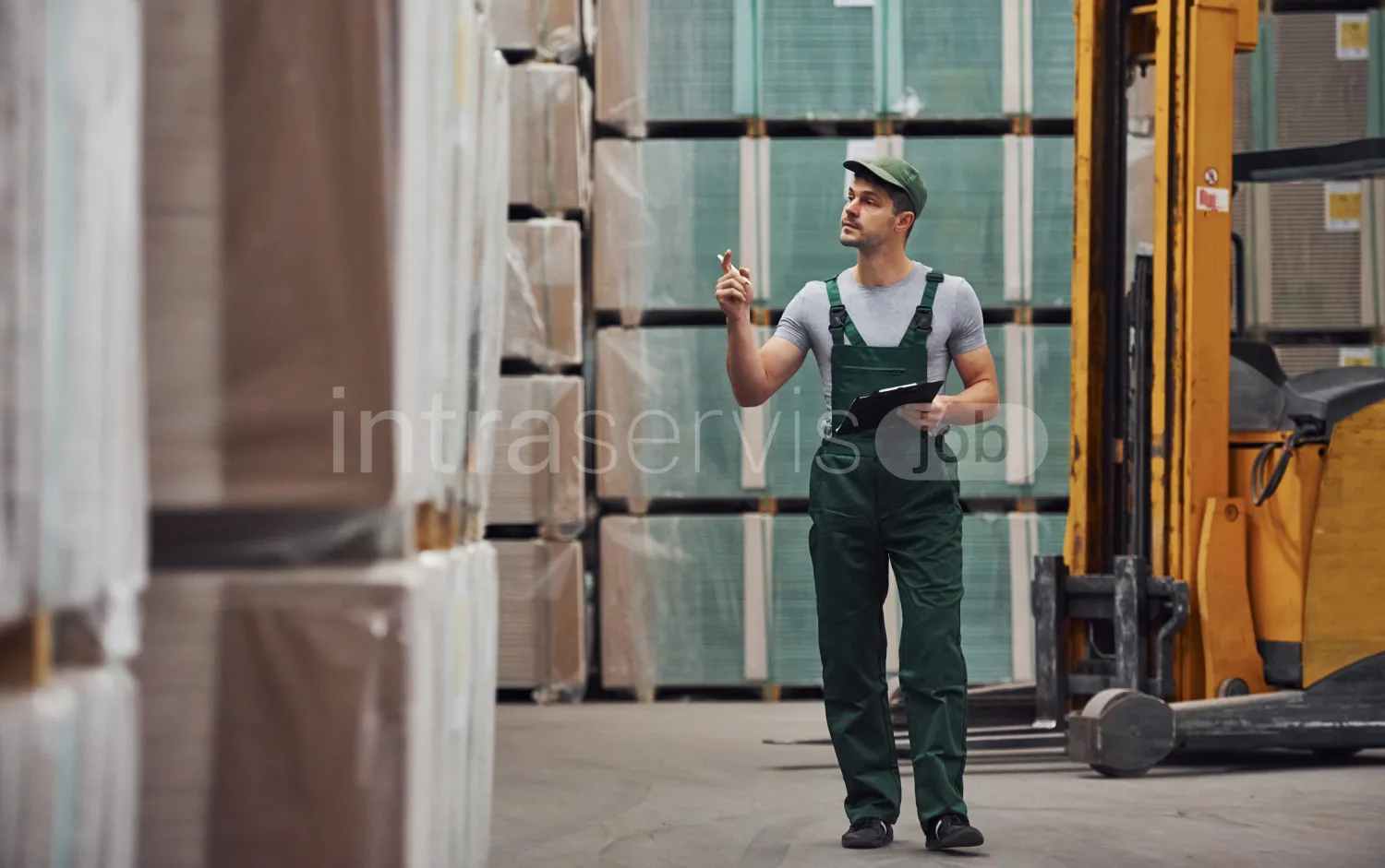 Job offer: Warehouse worker