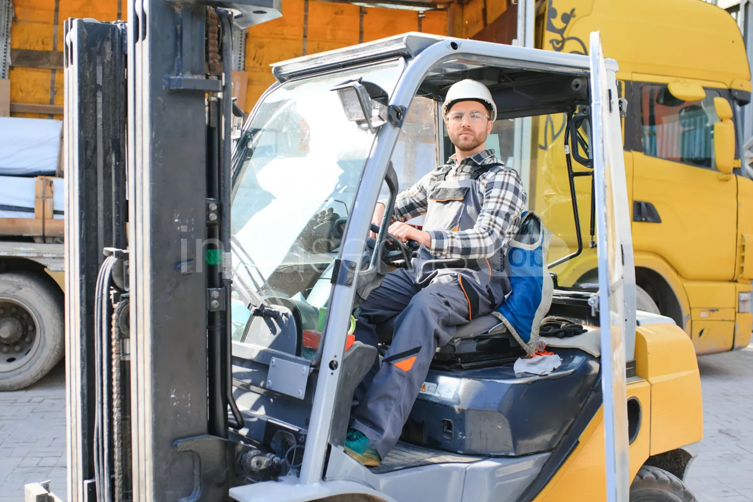 Job offer: Forklift operator