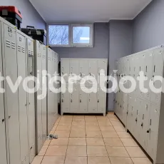 8684