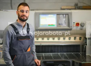 Operator maszyn CNC - bez doświadczenia