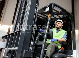 Pracownik magazynu logistycznego