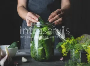 Pracownik produkcji przetworów