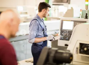 Operator maszyn CNC - z doświadczeniem 