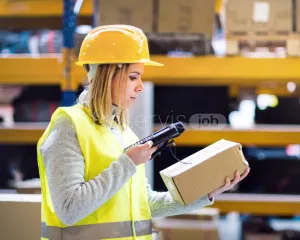 Pracownik magazynu bananów 