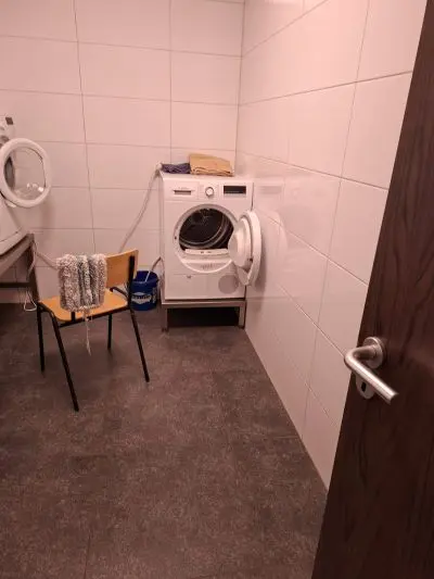 Accommodation photo 27 of 33 - Pracownik produkcji sadzonek